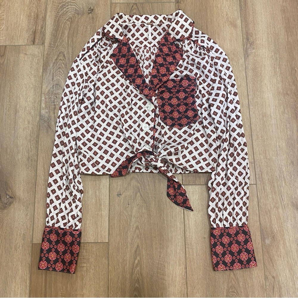 NWT *FREE PEOPLE* BUTTON FRONT TIE WAIST PRINTED BLOUSE SZ XS